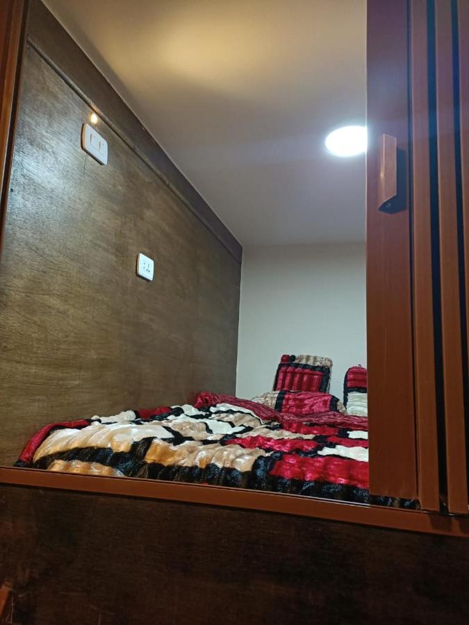 Petra Cabin Dorms Hostel Wadi Musa Ngoại thất bức ảnh
